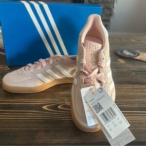 Adidas Women's Soft Pink Sneakers